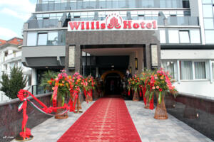 Felavattk a Willis Hotelt