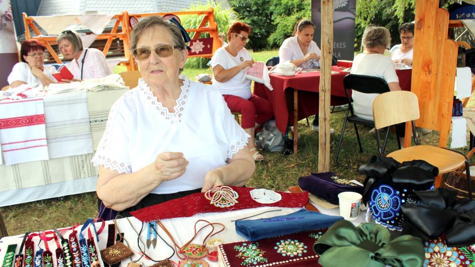 Gbrti Npmvszeti Fesztivl nvs munkkkal