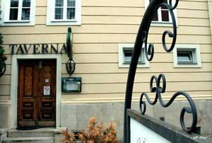 Kultrkocsma a Taverna helyn