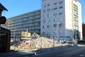 Elbontott�k Degr� Alajos jogt�rt�n�sz Pet�fi utcai sz�l�h�z�t