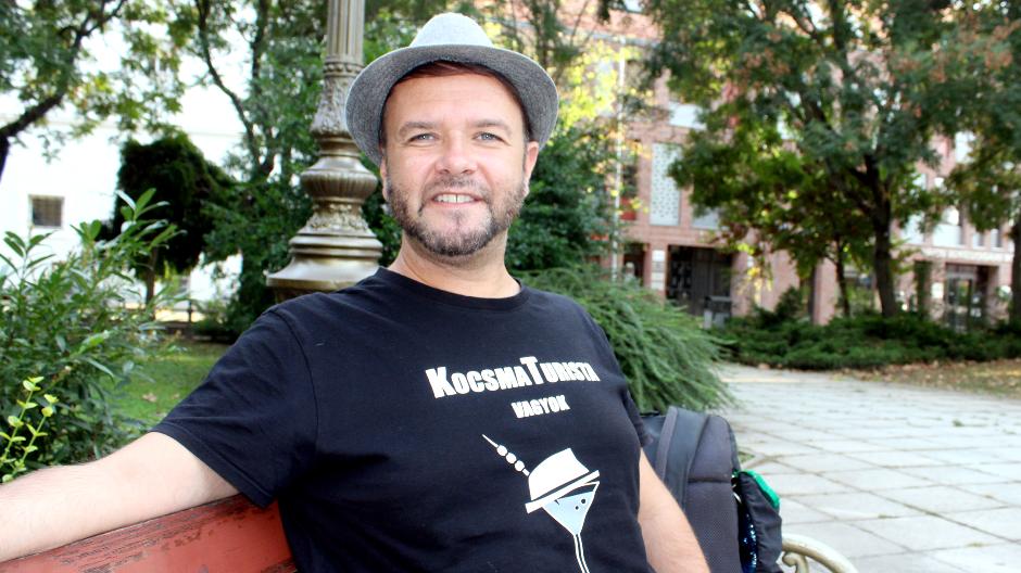 Kultr-kocsmatra a Kocsmaturistval