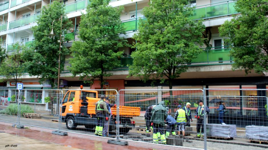 jra aszfaltrteget kap a zalaegerszegi Kossuth utca
