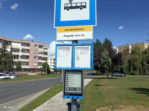 Napelemes e-papír segíti az autóbusszal utazókat a Kertvárosban Napelemes e-papír segíti az autóbusszal utazókat a Kertvárosban