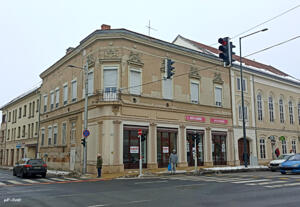 Fel�j�t�sra v�r a Munk�csy utcai volt Komin-h�z