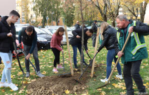 Fiatalok a zldebb krnyezetrt 