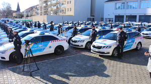 61 új gépjármű a rendőrségnek