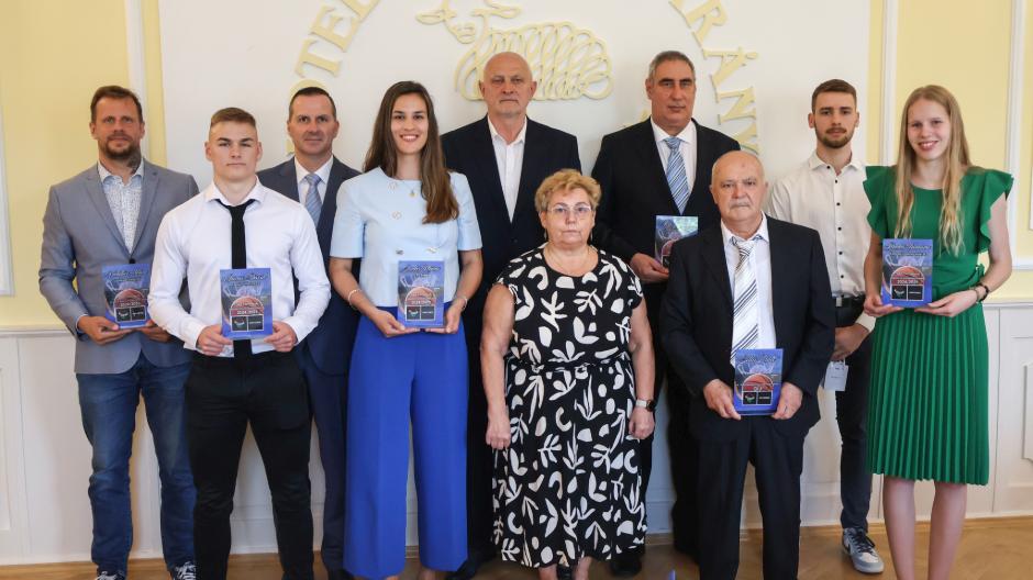 A szezon legjobbjait ksznttte a vrmegyei Kosrlabda Szvetsg