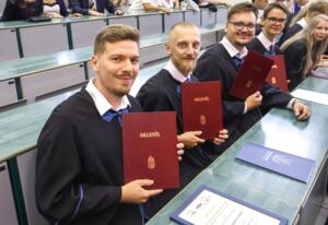 Első végzős tesztmérnökök a zalaegerszegi kampuszon – diplomaátadó a Pannon Egyetemen Első végzős tesztmérnökök a zalaegerszegi kampuszon – diplomaátadó a Pannon Egyetemen