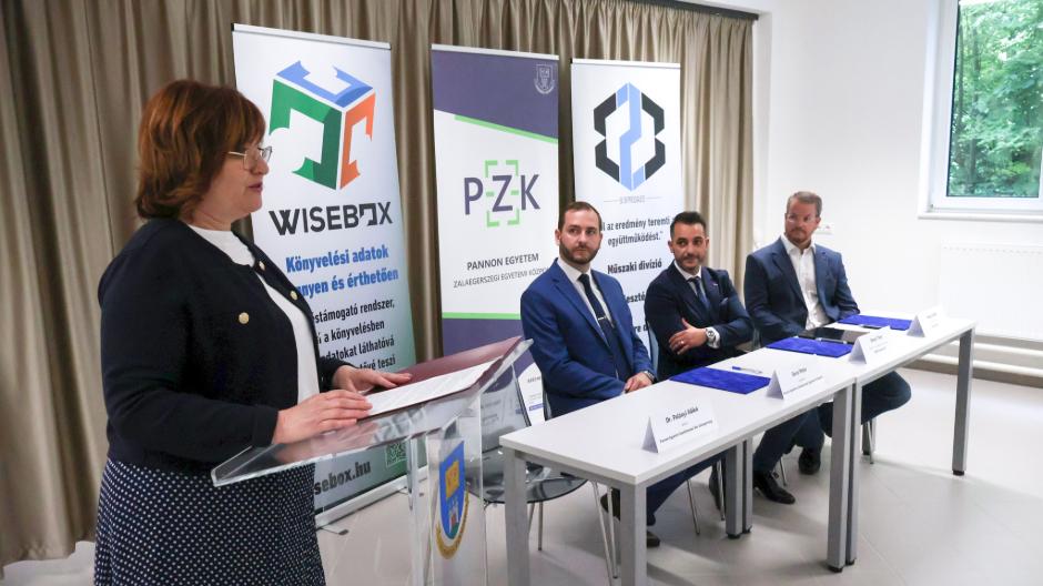 Digitlis tuds a vllalkozsok sikerrt – j partnersg a Pannon Egyetemen